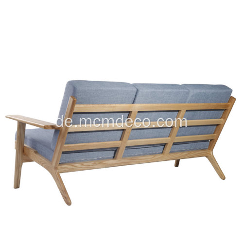 Hans Wegner Planke aus Stoff mit 3 Sitzen